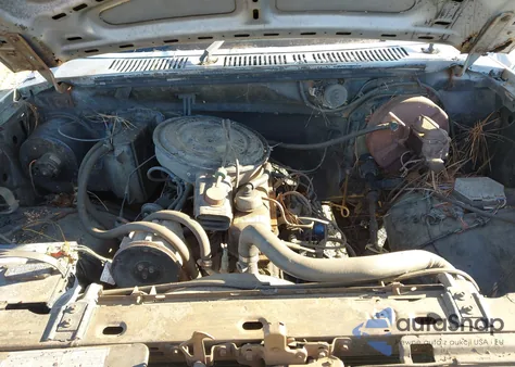 1983 Ford F100 z USA, uszkodzony, nr VIN 1FTCF10Y2DNA53993